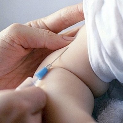 Atenţie, părinţi! Vaccinaţi-vă copiii înainte să-i trimiteţi la şcoală
